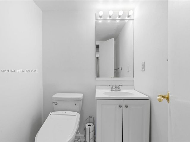 3000 S Ocean Dr 718, Hollywood, FL 33019
