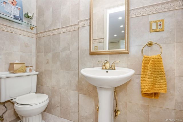 5918 60th Street, Maspeth, NY 11378