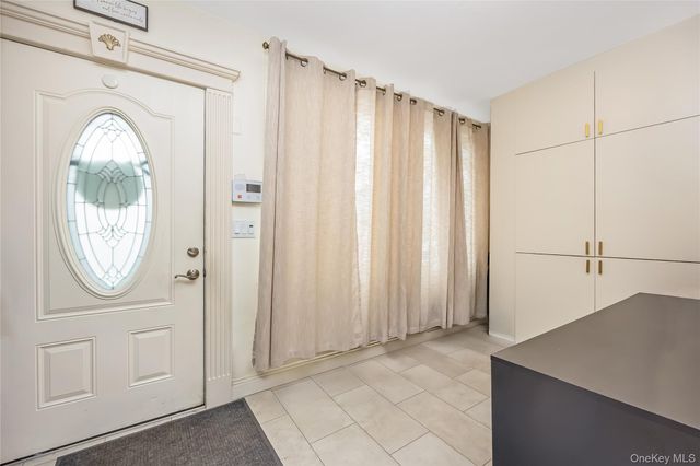 5918 60th Street, Maspeth, NY 11378