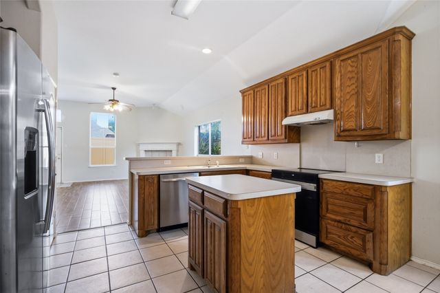 8377 Edgepoint Trail, Fort Worth, TX 76053