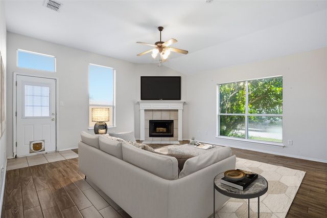 8377 Edgepoint Trail, Fort Worth, TX 76053