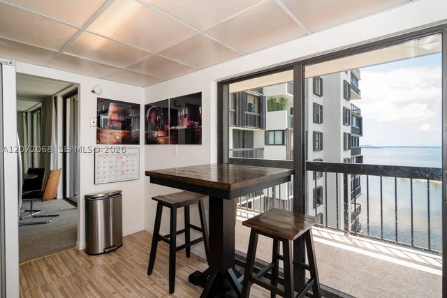 2333 Brickell Ave 2212, Miami, FL 33129