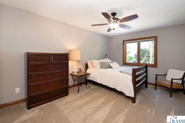 204 Woodhill Court, Mankato, MN 56001