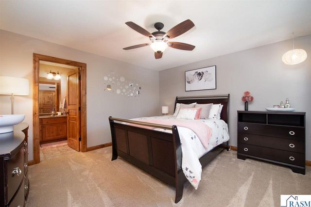 204 Woodhill Court, Mankato, MN 56001