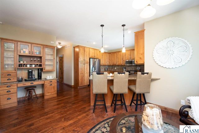 204 Woodhill Court, Mankato, MN 56001