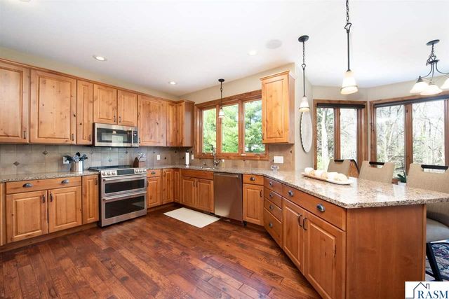 204 Woodhill Court, Mankato, MN 56001