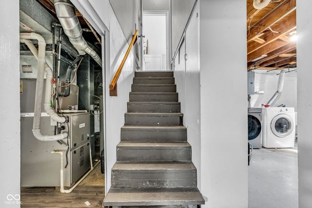 1607 Elmhurst Drive, Indianapolis, IN 46219