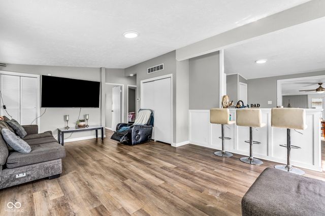 1607 Elmhurst Drive, Indianapolis, IN 46219