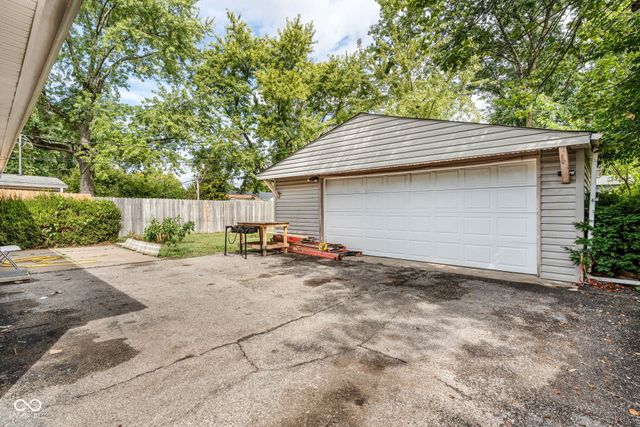 1607 Elmhurst Drive, Indianapolis, IN 46219