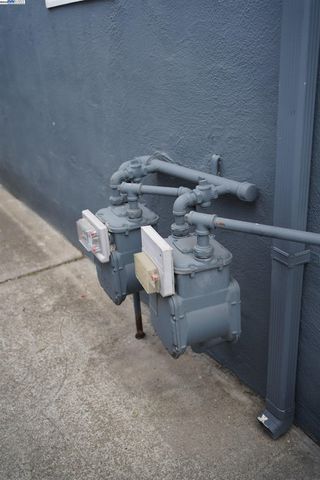 10600 Pippin St, Oakland, CA 94603