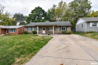 203 1/2 MARY Street, Washington, IL 61571