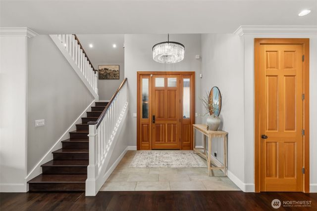 9 SW Three Tree Point Lane, Burien, WA 98166