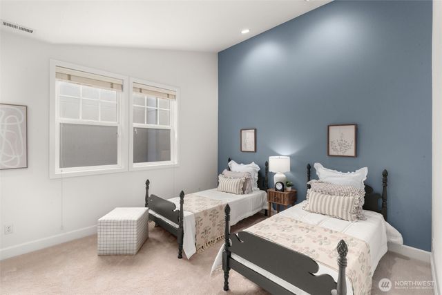 9 SW Three Tree Point Lane, Burien, WA 98166