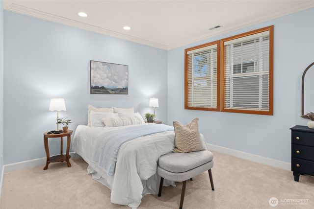 9 SW Three Tree Point Lane, Burien, WA 98166