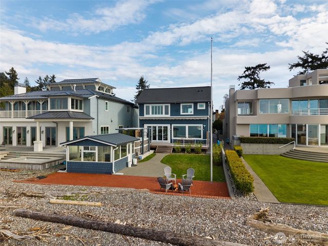 9 SW Three Tree Point Lane, Burien, WA 98166