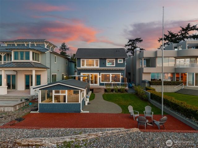 9 SW Three Tree Point Lane, Burien, WA 98166