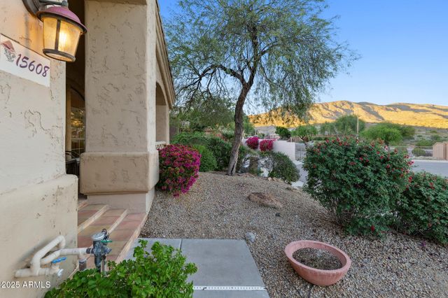 15608 S 7TH Street, Phoenix, AZ 85048