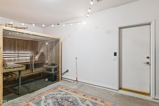 15608 S 7TH Street, Phoenix, AZ 85048