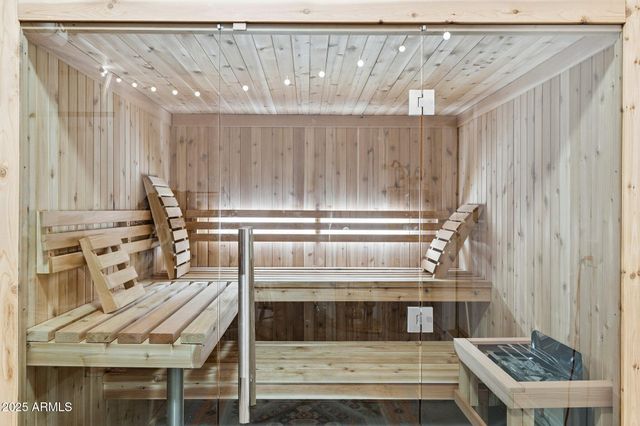 15608 S 7TH Street, Phoenix, AZ 85048