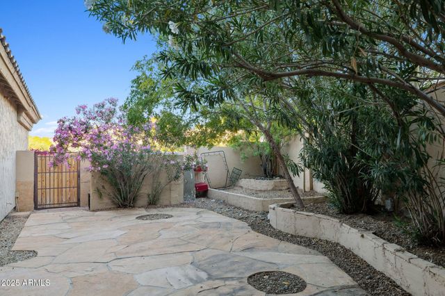 15608 S 7TH Street, Phoenix, AZ 85048