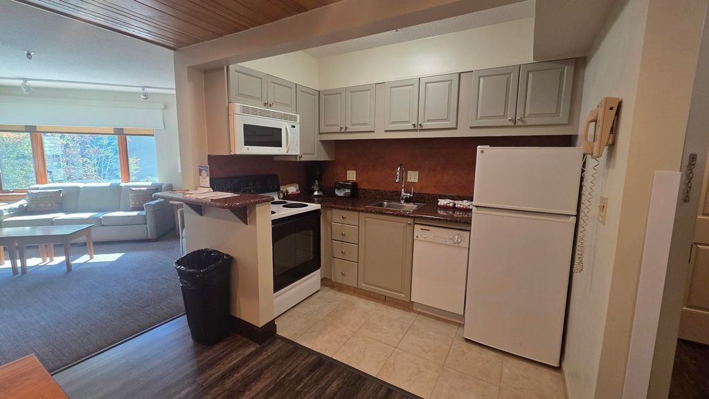 90 Loon Mountain Rd # 1207, Lincoln, NH 03251