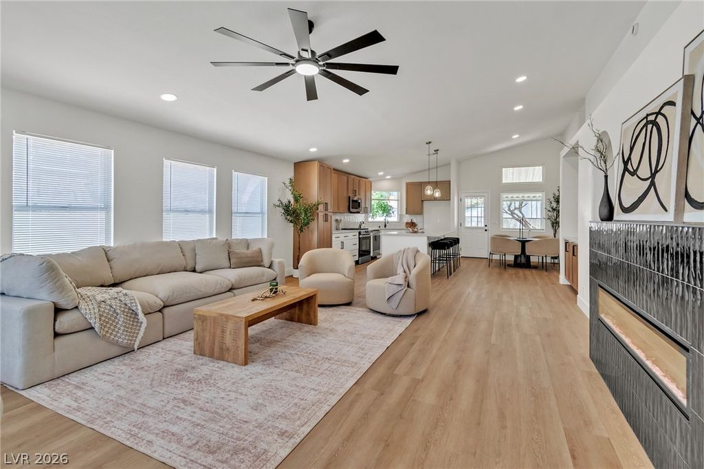 8220 Mt Brodie Circle, Las Vegas, NV 89145 — photo 5