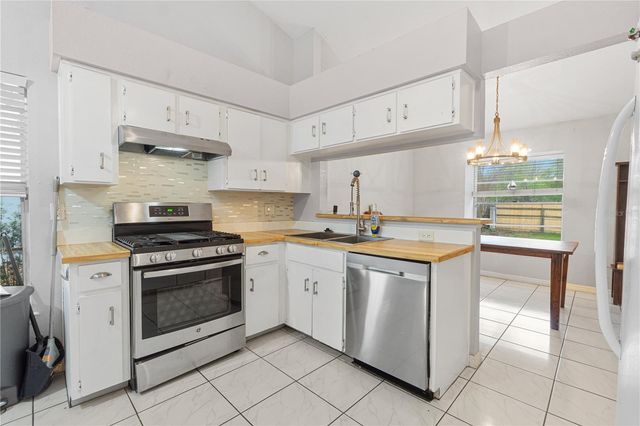 110 BAYWEST DRIVE, Orlando, FL 32835