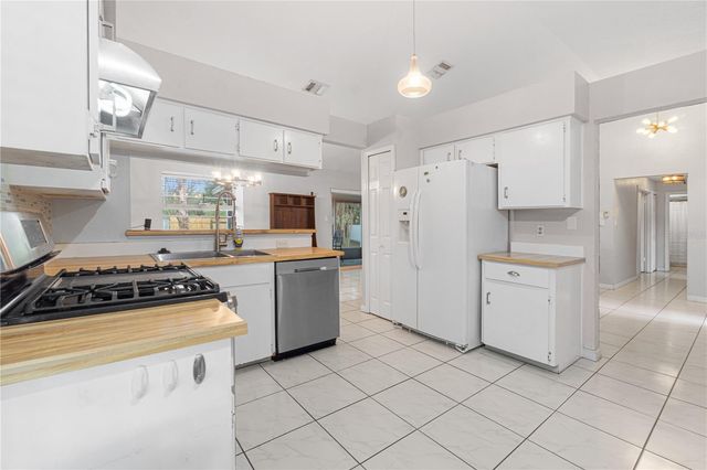 110 BAYWEST DRIVE, Orlando, FL 32835