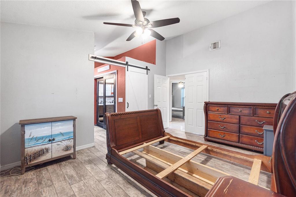 Image 20 of property listing at 110 BAYWEST DRIVE, Orlando, FL 32835