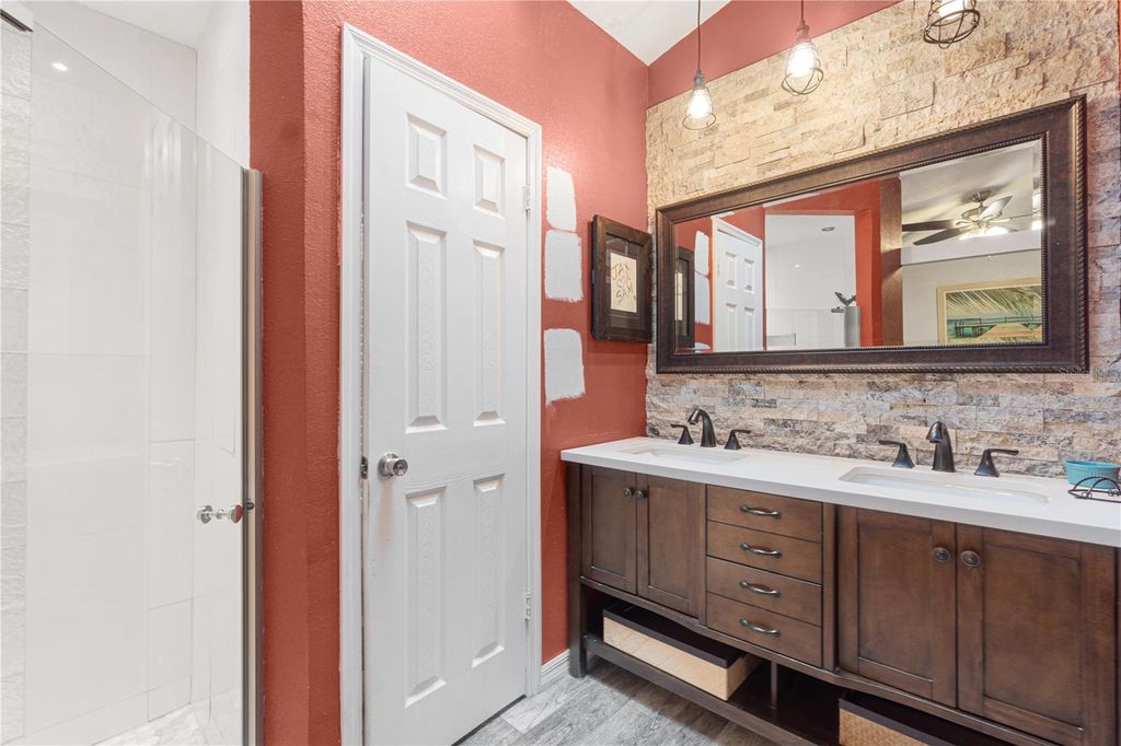 Image 22 of property listing at 110 BAYWEST DRIVE, Orlando, FL 32835