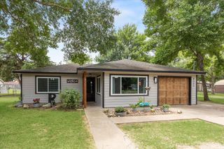 6111 Dubose Street, Wallis, TX 77485