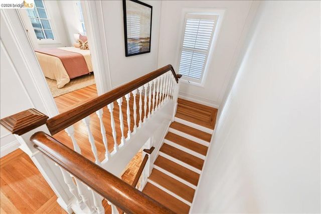 35 Ross Cir, Oakland, CA 94618