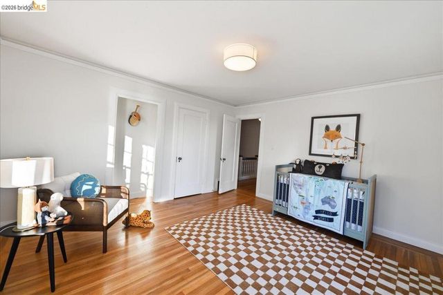 35 Ross Cir, Oakland, CA 94618