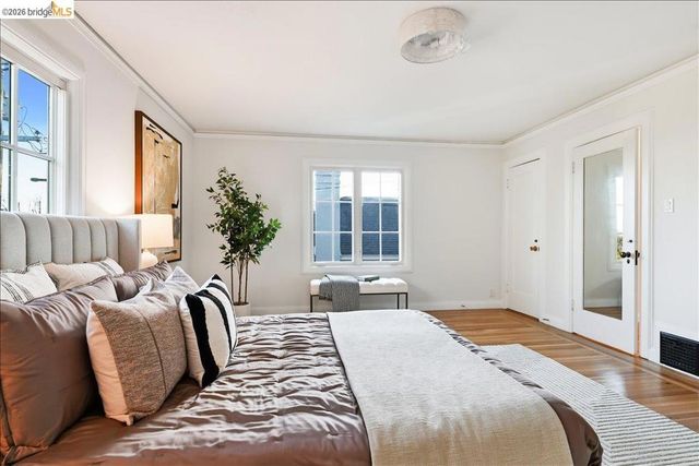 35 Ross Cir, Oakland, CA 94618