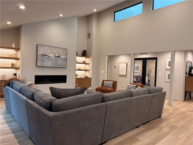 9041 Riverwood Drive, North Ridgeville, OH 44039