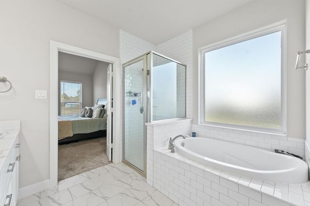 1700 Twin Oaks Circle, Brenham, TX 77833