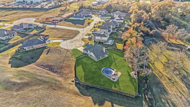 1700 Twin Oaks Circle, Brenham, TX 77833