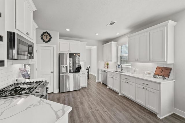 1700 Twin Oaks Circle, Brenham, TX 77833