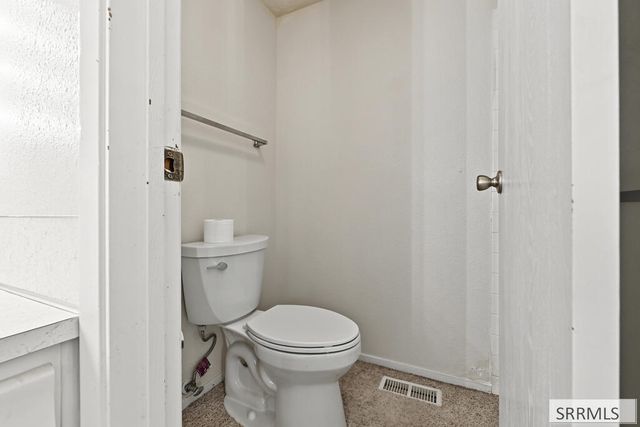 970 E 800 N, Shelley, ID 83274