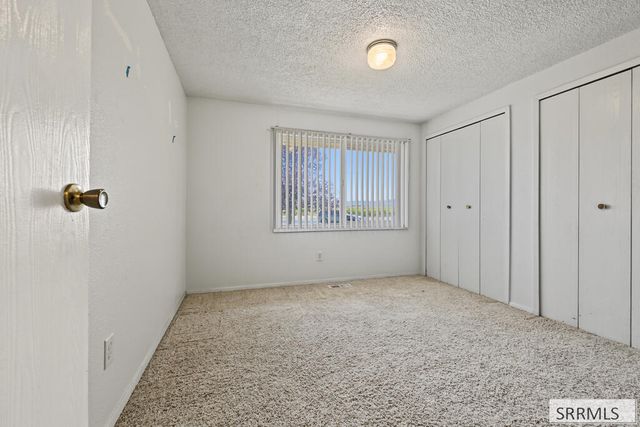 970 E 800 N, Shelley, ID 83274