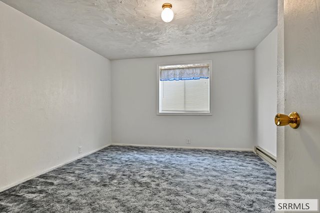970 E 800 N, Shelley, ID 83274