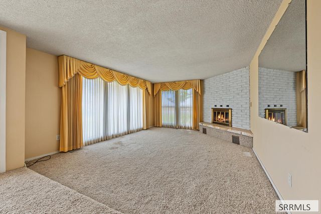 970 E 800 N, Shelley, ID 83274