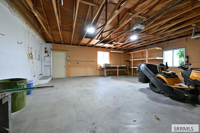 970 E 800 N, Shelley, ID 83274