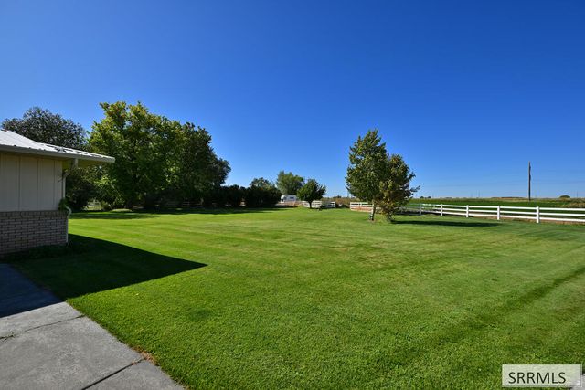 970 E 800 N, Shelley, ID 83274