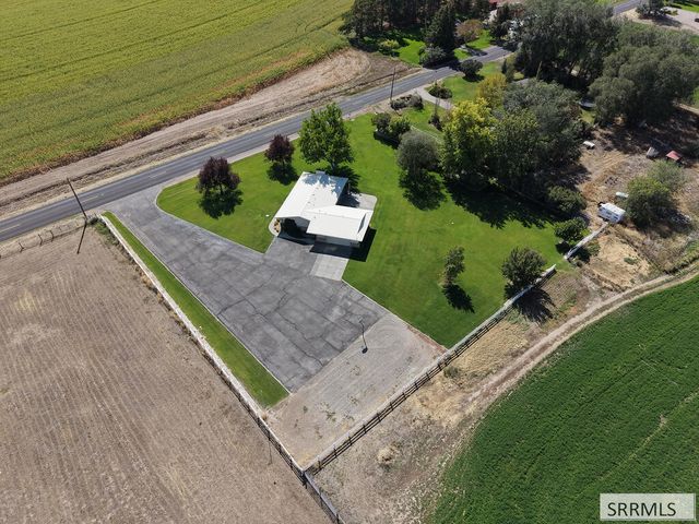 970 E 800 N, Shelley, ID 83274