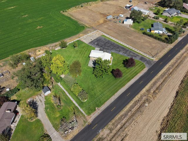 970 E 800 N, Shelley, ID 83274
