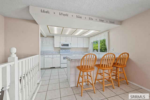 970 E 800 N, Shelley, ID 83274