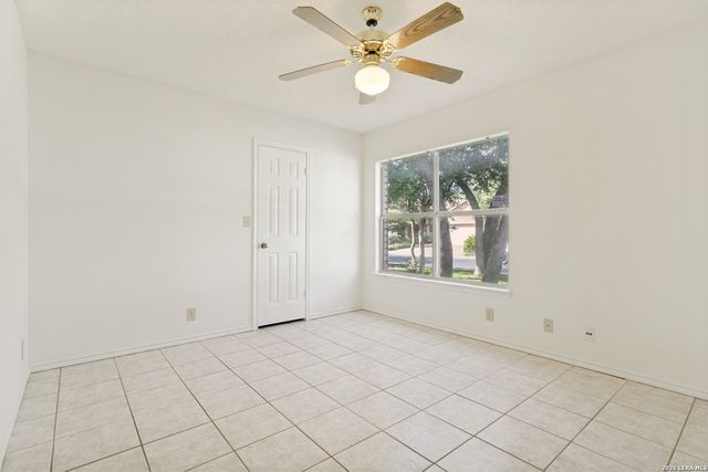 14206 EMERALD HILL DR, San Antonio, TX 78231