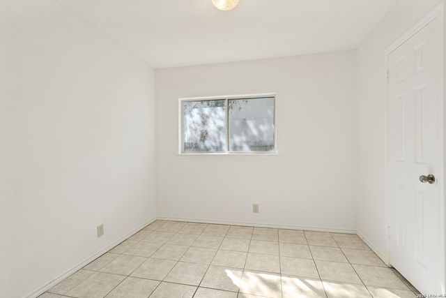 14206 EMERALD HILL DR, San Antonio, TX 78231