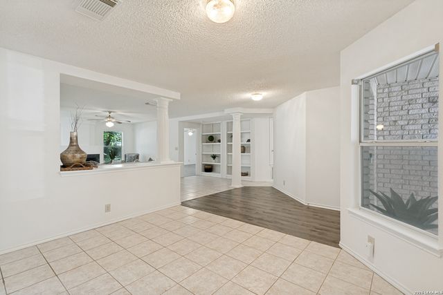 14206 EMERALD HILL DR, San Antonio, TX 78231